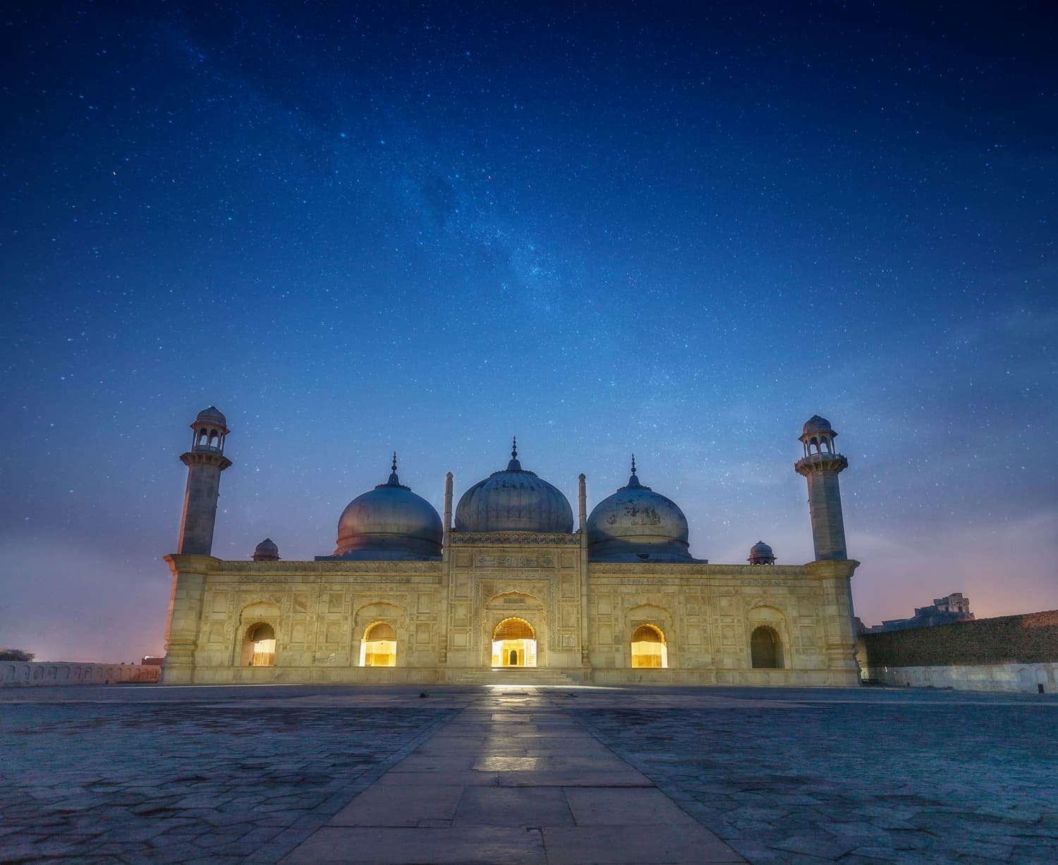 Abbasi Mosque Astro